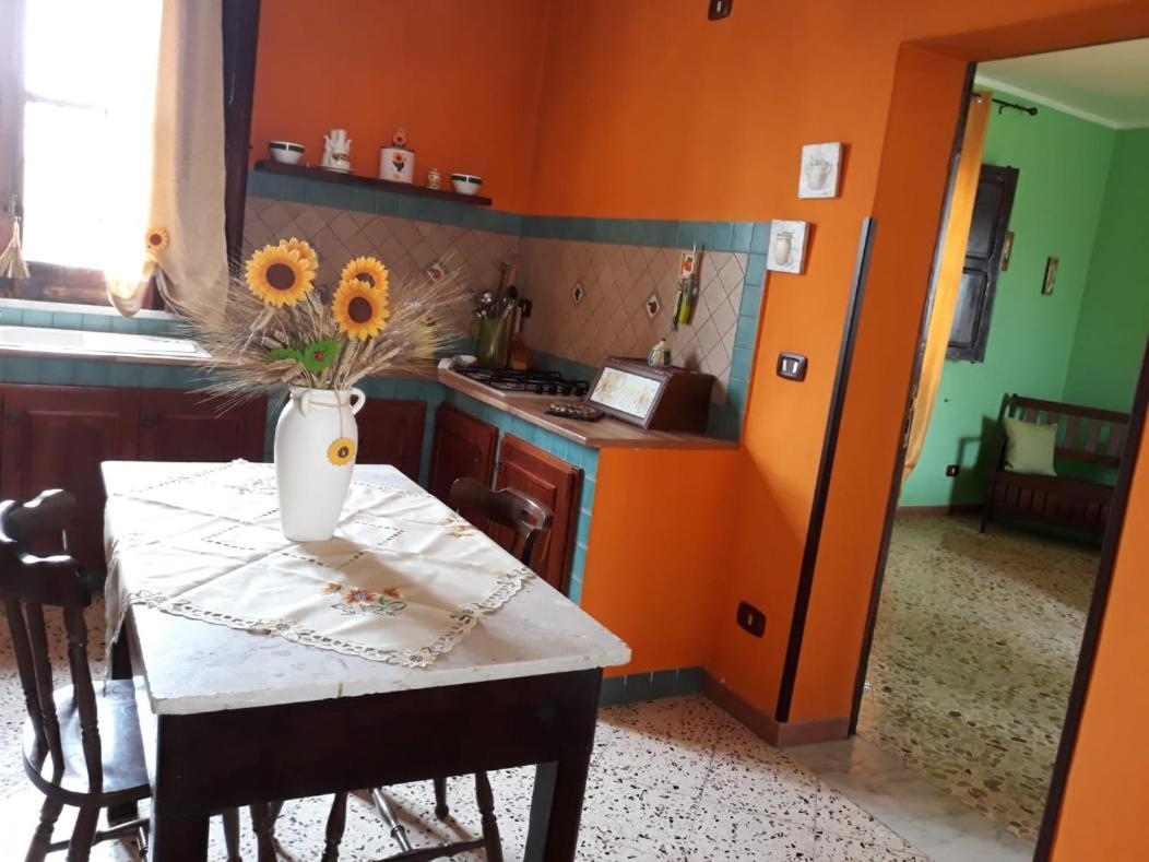 La Casetta Degli Ulivi Con Piscina Menfi Eksteriør bilde